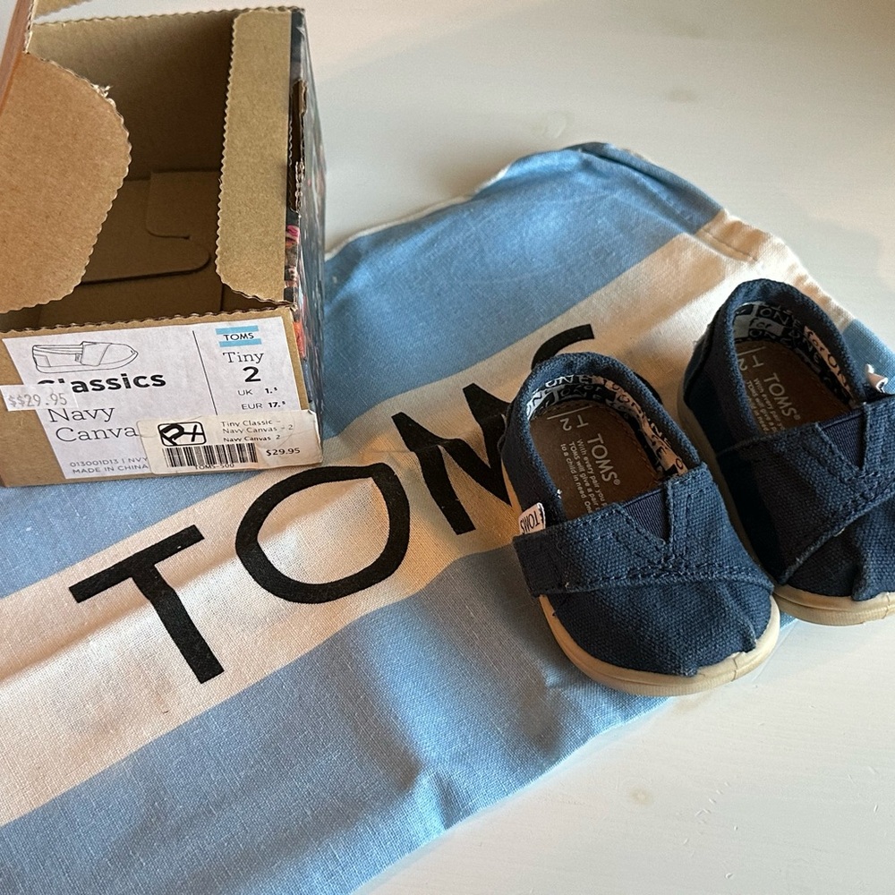 TOMS shoes toddler size 2 - navy blue